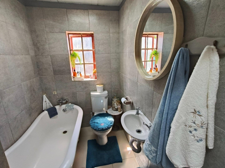 3 Bedroom Property for Sale in Wavecrest Eastern Cape